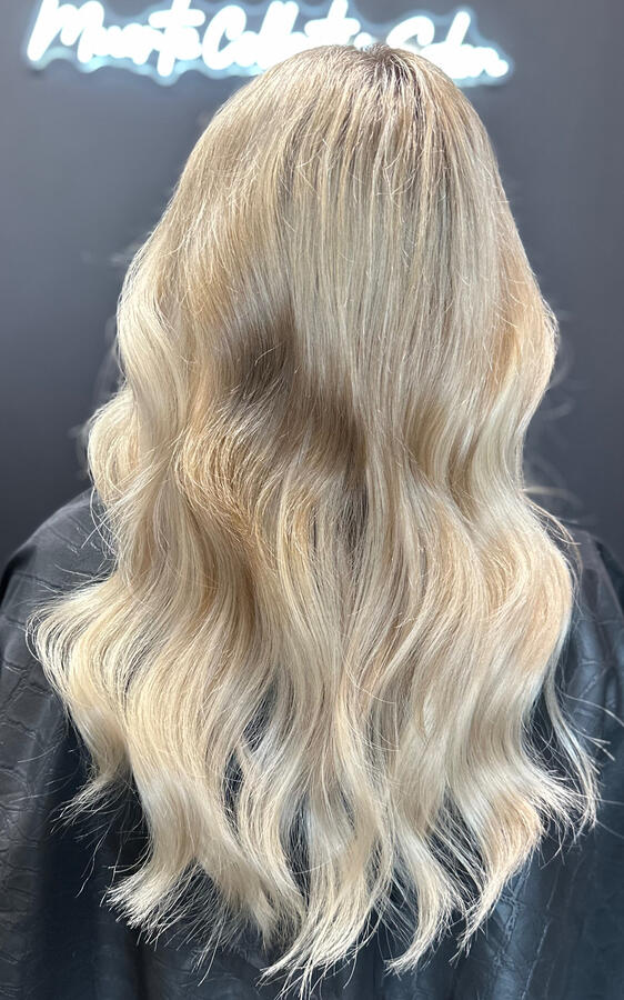 Lived in blonde, NBR extensions, hair extensions, blonde hair, blonde balayage, Euless, hair color